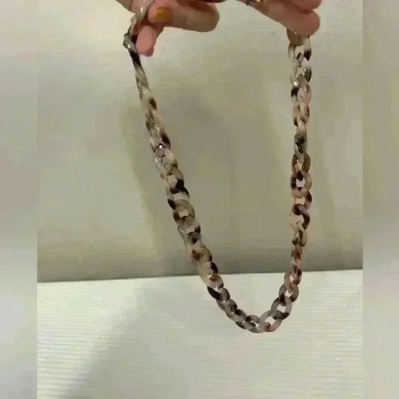 Chunky Tortoise Shell Blush Black Chain Link Statement Necklace Lightweight - Picture 4 of 5